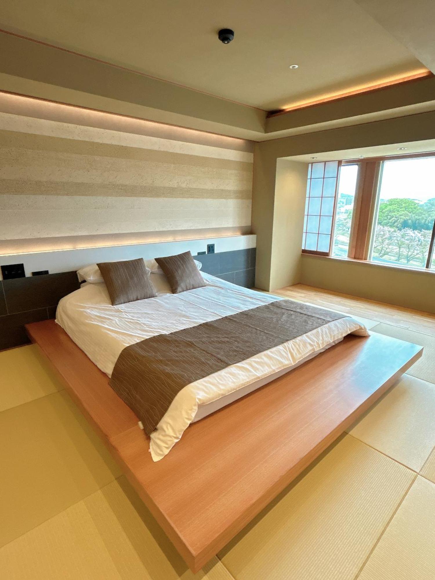 Okayama Plaza Hotel מראה חיצוני תמונה